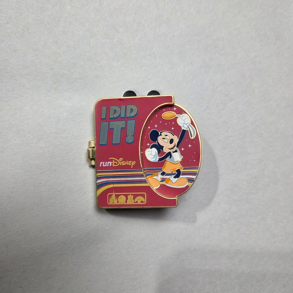 Disney Pin runDisney WDW Marathon 2020 OS Red Mickey Mouse 26.2 Limited Release